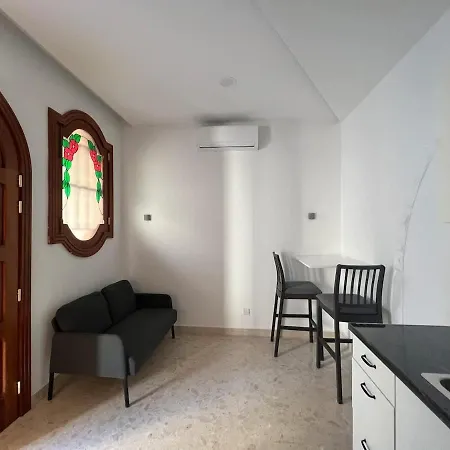 One-bedroom Maisonette Lejlighed *