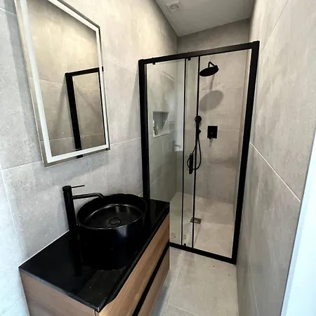 One-bedroom Maisonette *